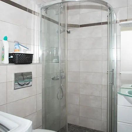 T2 Duplex Au Lavandou, 4 Pers, Bord De Mer, Parking, Clim - Fr-1-803-58 *