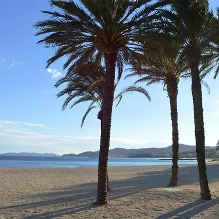 T2 Duplex Au Lavandou, 4 Pers, Bord De Mer, Parking, Clim - Fr-1-803-58 * Le Lavandou