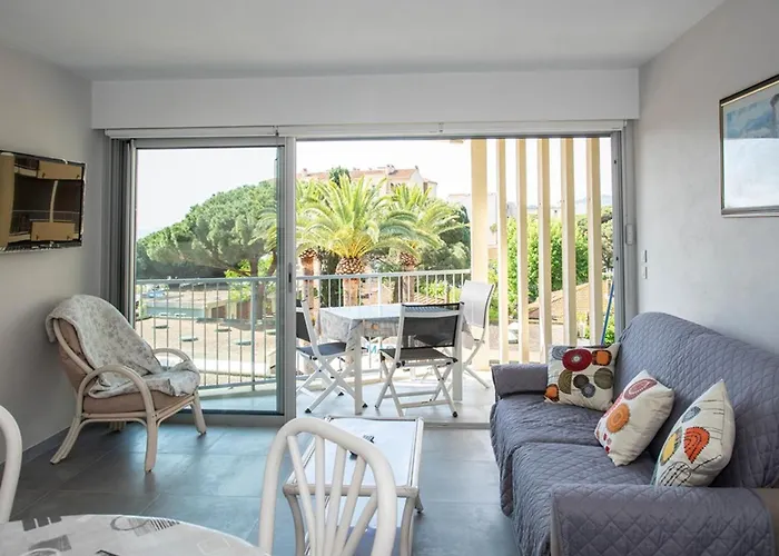 T2 Duplex Au Lavandou, 4 Pers, Bord De Mer, Parking, Clim - Fr-1-803-58 * Le Lavandou